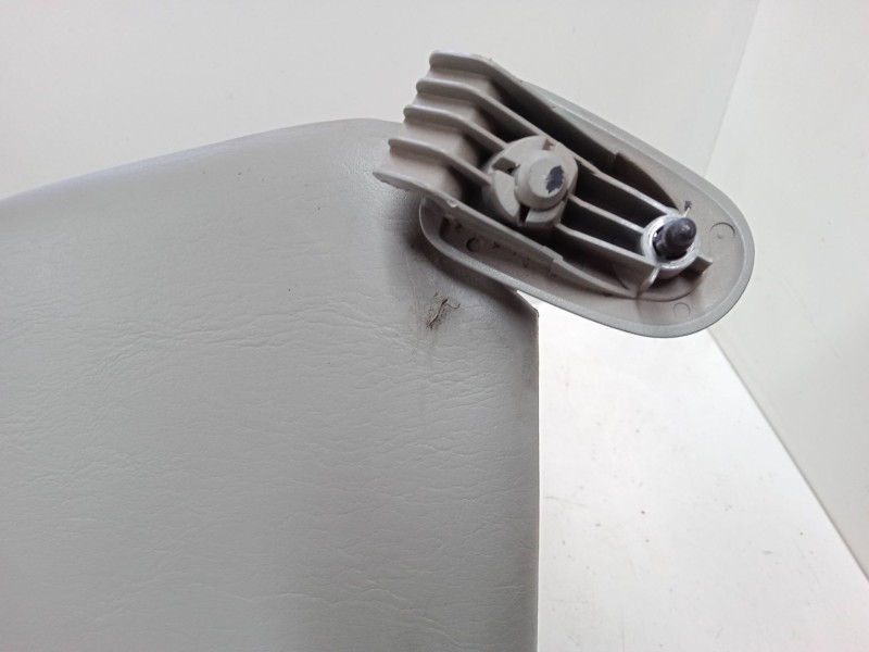 Recambio de parasol derecho para renault trafic ii furgoneta (fl) 1.9 dci 80 (fl0b) referencia OEM IAM    Recambio de parasol derecho para renault trafic ii furgoneta (fl) 1.9 dci 80 (fl0b) referencia OEM IAM