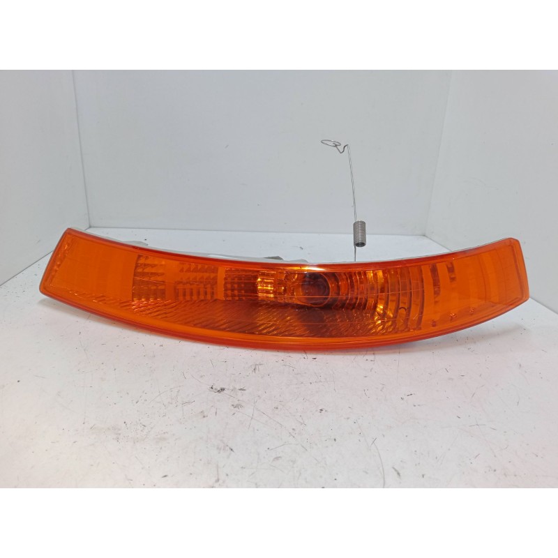 Recambio de intermitente delantero izquierdo para renault trafic ii furgoneta (fl) 1.9 dci 80 (fl0b) referencia OEM IAM 82000070
