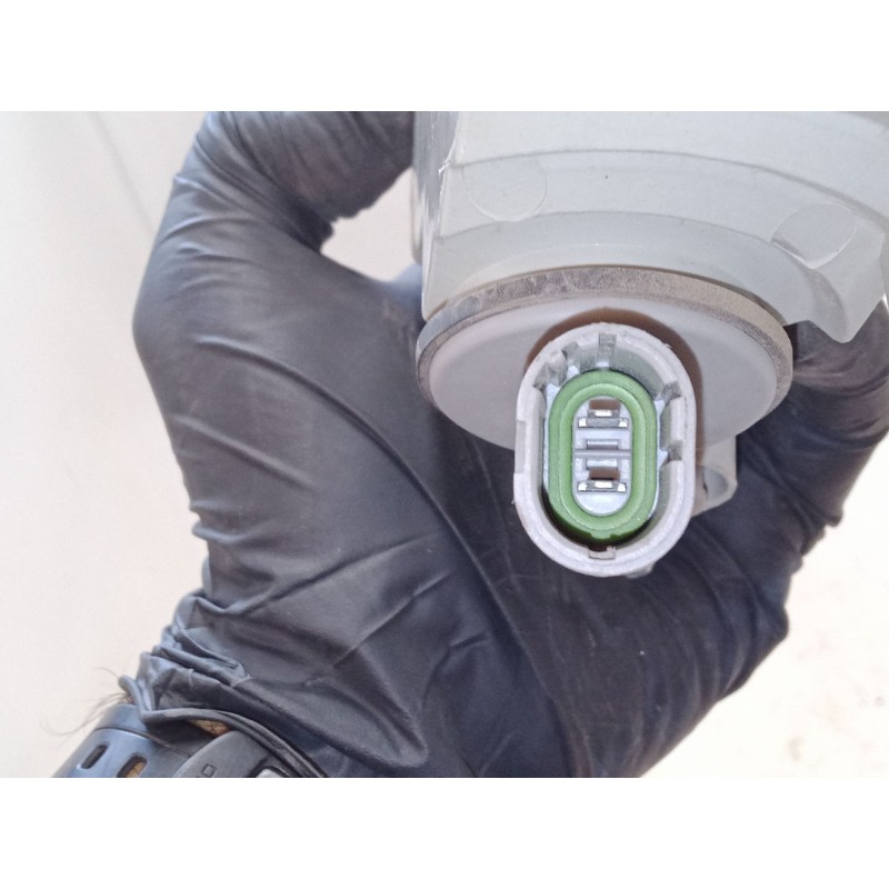 Recambio de intermitente delantero izquierdo para renault trafic ii furgoneta (fl) 1.9 dci 80 (fl0b) referencia OEM IAM 82000070