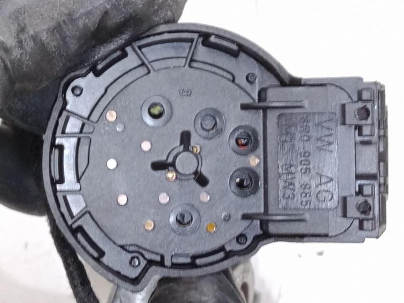 Recambio de clausor para volkswagen polo v (6r1, 6c1) 1.4 (6r1) referencia OEM IAM 6R0905851  