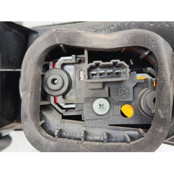 PILOTO TRASERO IZQUIERDO 6l6945095 