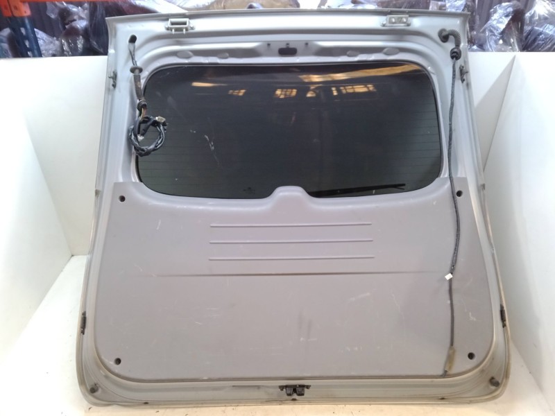 Recambio de porton trasero para hyundai i800 se crdi auto euro6 a51az1 referencia OEM IAM   