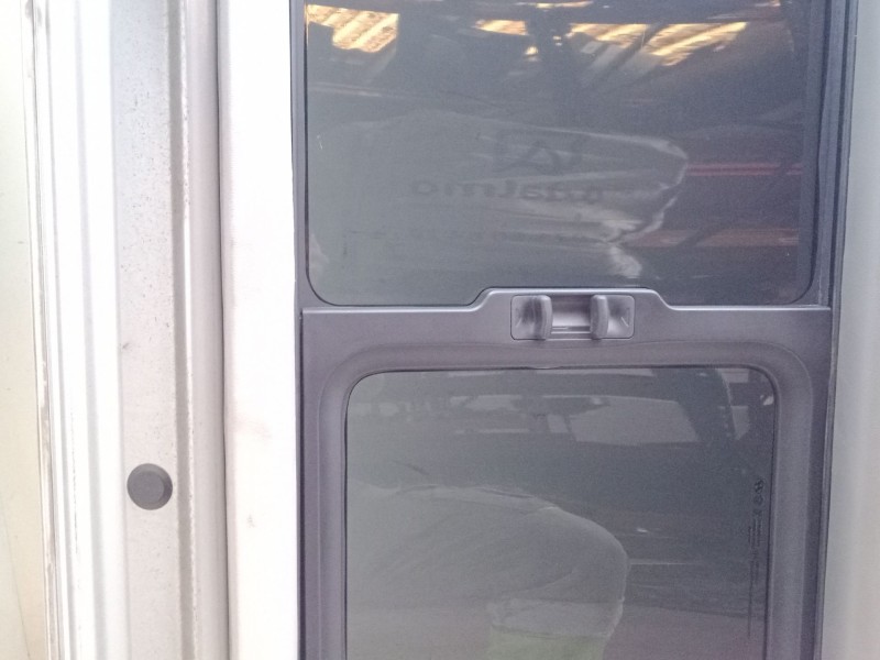 Recambio de puerta lateral corredera derecha para hyundai i800 se crdi auto euro6 a51az1 referencia OEM IAM   