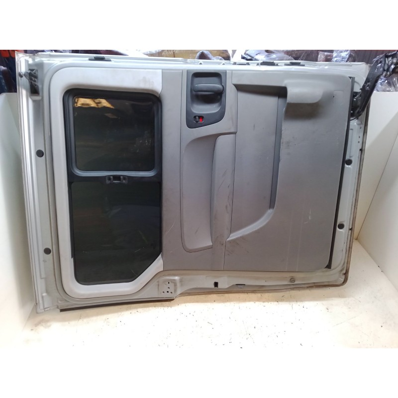 Recambio de puerta lateral corredera izquierda para hyundai i800 se crdi auto euro6 a51az1 referencia OEM IAM   