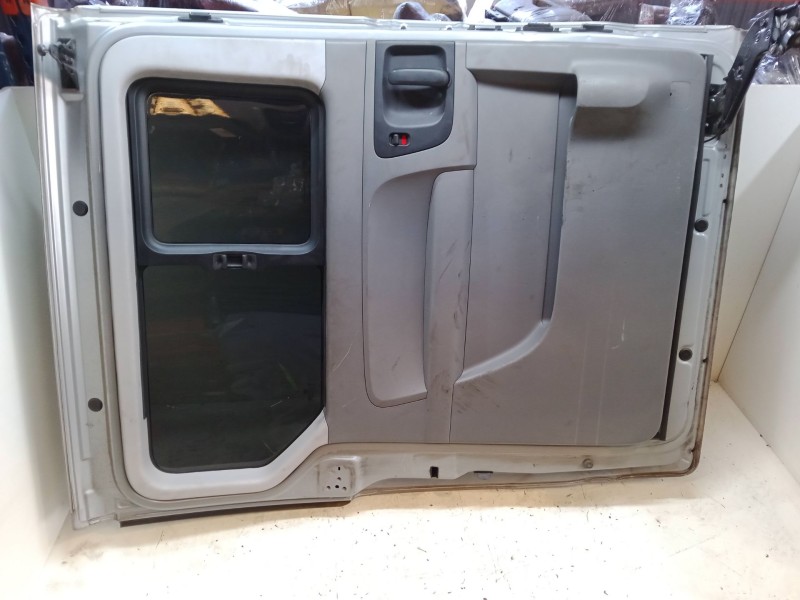 Recambio de puerta lateral corredera izquierda para hyundai i800 se crdi auto euro6 a51az1 referencia OEM IAM   