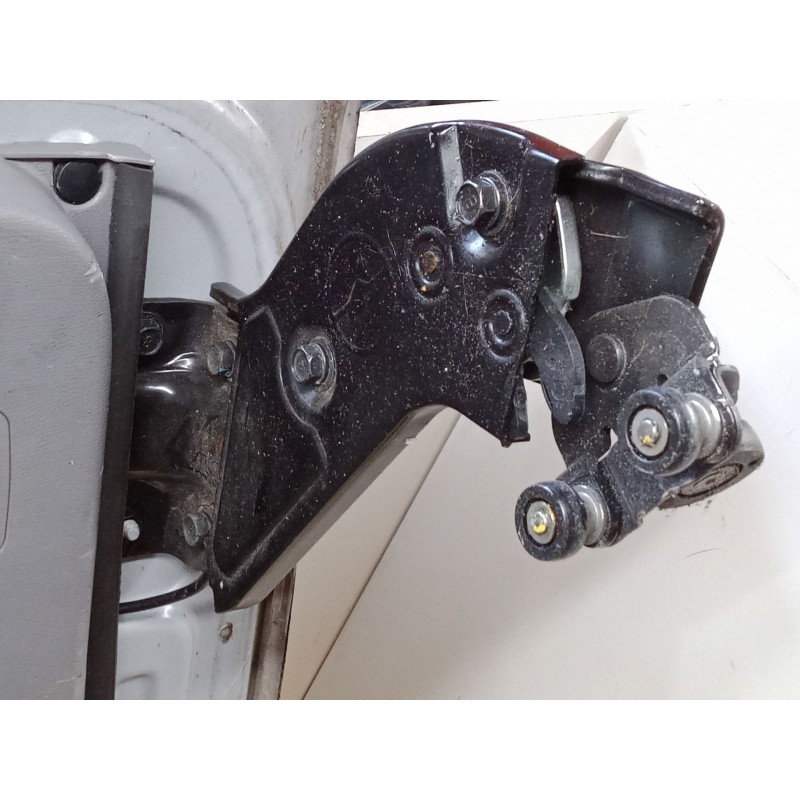 Recambio de puerta lateral corredera izquierda para hyundai i800 se crdi auto euro6 a51az1 referencia OEM IAM   