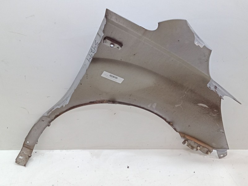 Recambio de aleta delantera izquierda para hyundai i800 se crdi auto euro6 a51az1 referencia OEM IAM   