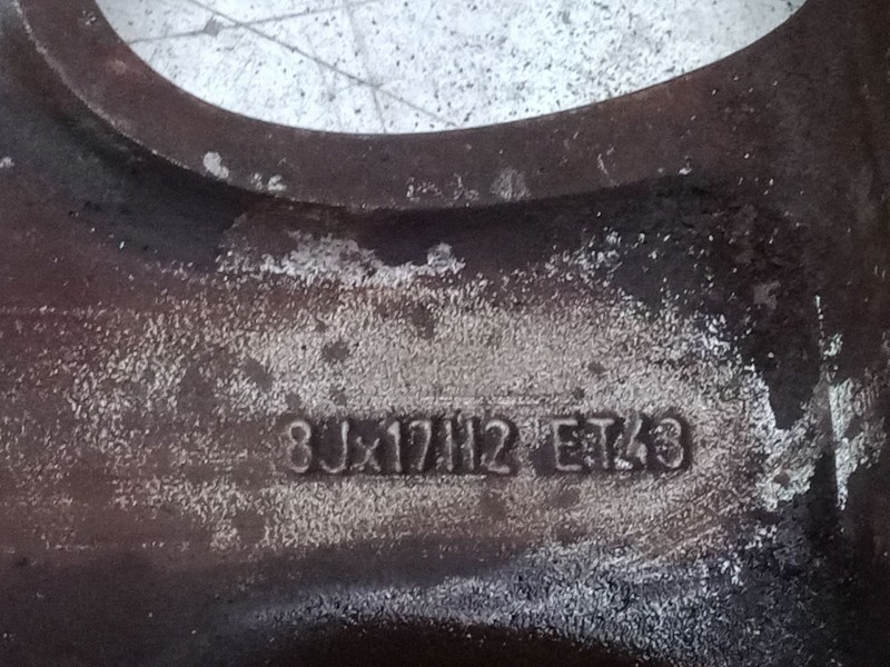 Recambio de llanta aluminio 17´´ para audi a8 d2 (4d2, 4d8) 3.7 quattro referencia OEM IAM 8J17H2ET43  