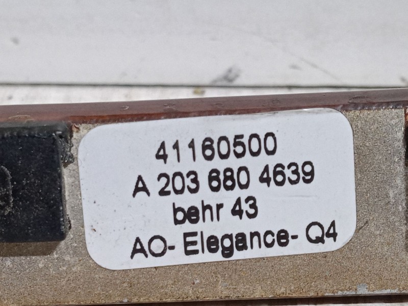 Recambio de embellecedor ( radio, clima ) consola central para mercedes-benz clase c (w203) c 200 kompressor (203.045) referenci