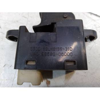 MANDO ELEVALUNAS DELANTERO DERECHO 93580-06000 