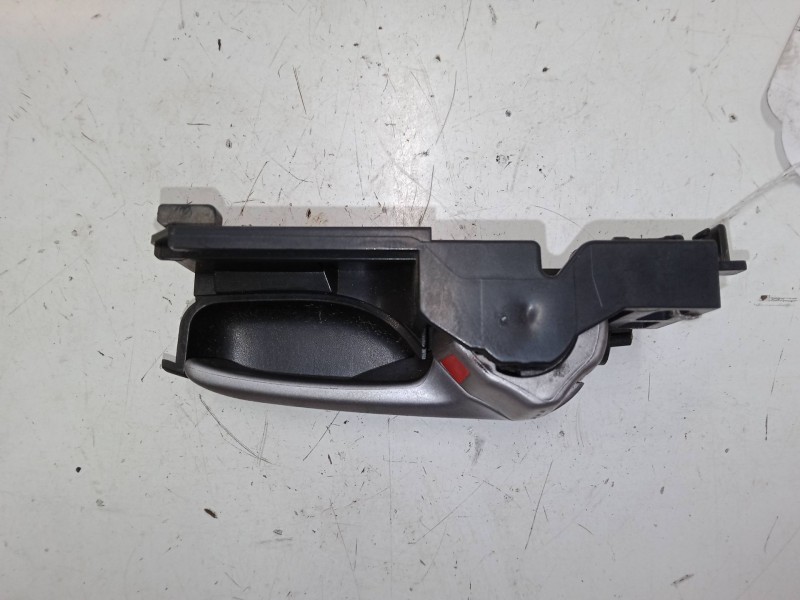 Recambio de maneta interior puerta trasera derecha para suzuki swift iii (mz, ez) 1.3 ddis (rs 413d) referencia OEM IAM   