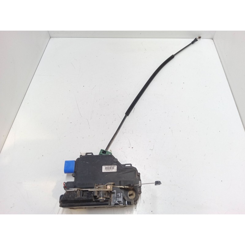 Recambio de cerradura puerta delantera izquierda para seat ibiza iii (6l1) 1.4 16v referencia OEM IAM 15AMC3B1  15AMC3B1 837015A