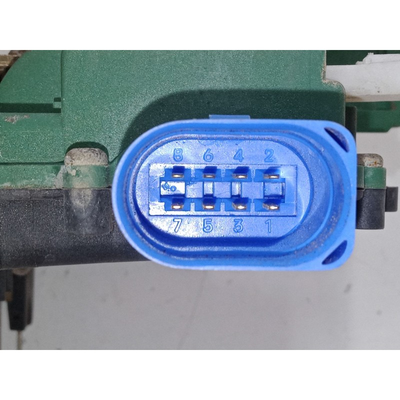 Recambio de cerradura puerta delantera izquierda para seat ibiza iii (6l1) 1.4 16v referencia OEM IAM 15AMC3B1  15AMC3B1 837015A