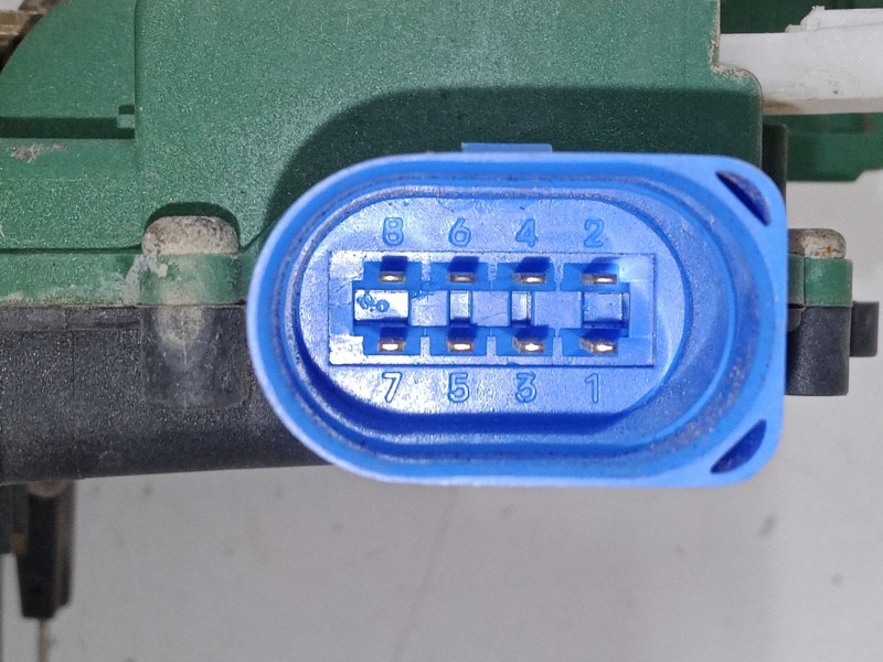 Recambio de cerradura puerta delantera izquierda para seat ibiza iii (6l1) 1.4 16v referencia OEM IAM 15AMC3B1  15AMC3B1 837015A