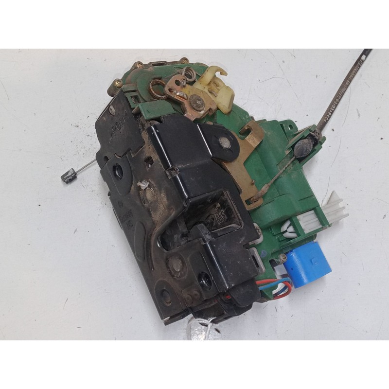 Recambio de cerradura puerta delantera izquierda para seat ibiza iii (6l1) 1.4 16v referencia OEM IAM 15AMC3B1  15AMC3B1 837015A