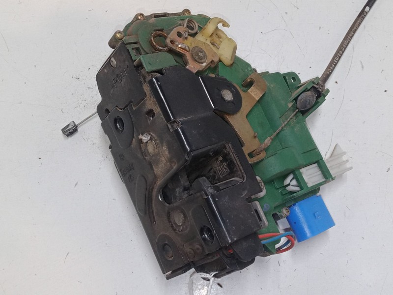 Recambio de cerradura puerta delantera izquierda para seat ibiza iii (6l1) 1.4 16v referencia OEM IAM 15AMC3B1  15AMC3B1 837015A