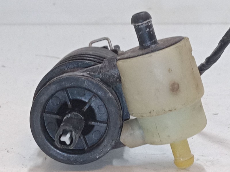 Recambio de bomba limpiaparabrisas para volkswagen golf iii variant (1h5) 1.6 referencia OEM IAM   
