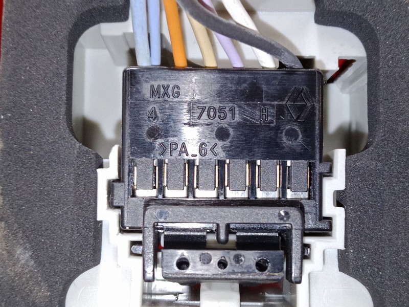 Recambio de piloto trasero izquierdo para renault clio ii (bb_, cb_) 1.2 (bb0a, bb0f, bb10, bb1k, bb28, bb2d, bb2h, cb0a,... ref