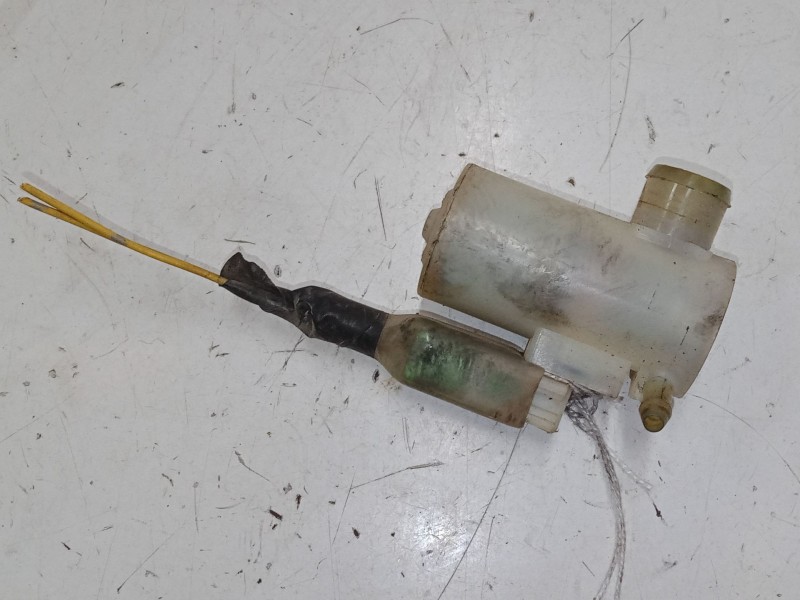 Recambio de bomba limpiaparabrisas para suzuki swift iii (mz, ez) 1.3 ddis (rs 413d) referencia OEM IAM   