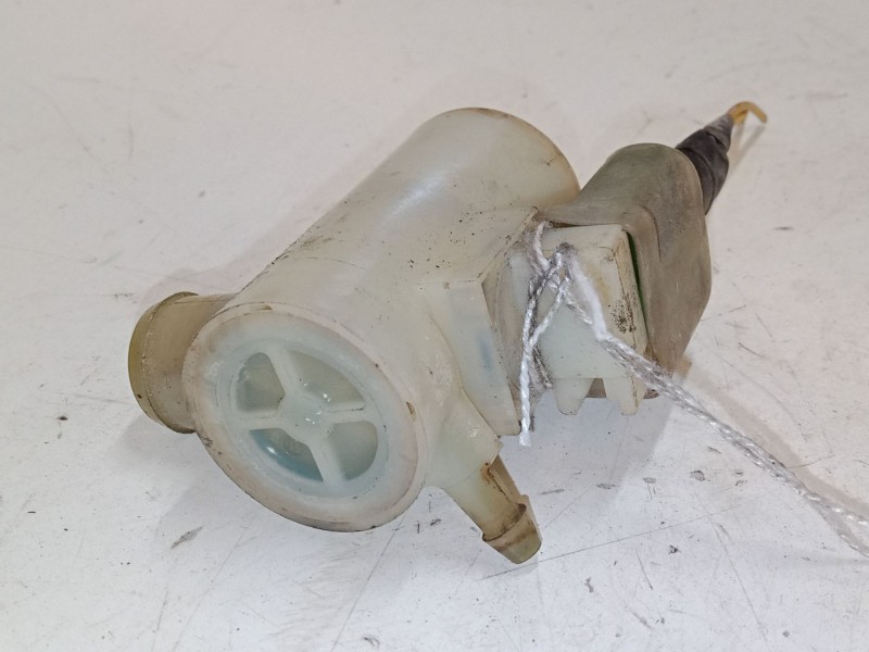 Recambio de bomba limpiaparabrisas para suzuki swift iii (mz, ez) 1.3 ddis (rs 413d) referencia OEM IAM   