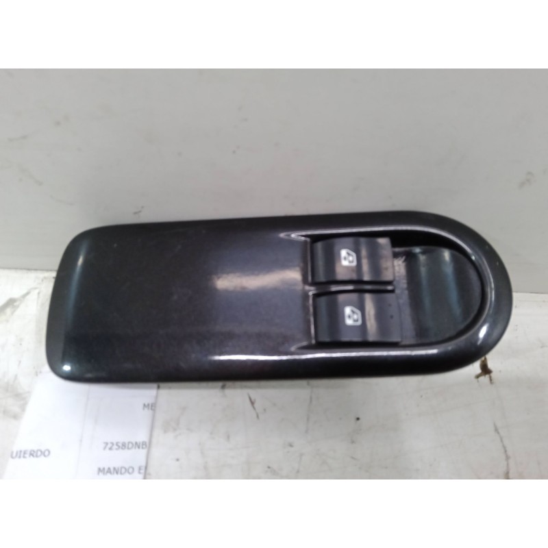 Recambio de mando elevalunas delantero izquierdo para renault megane ii (bm0/1_, cm0/1_) 1.6 16v (bm0c, cm0c) referencia OEM IAM