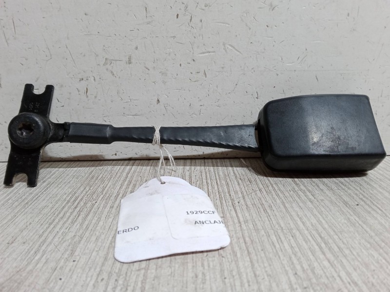 Recambio de anclaje cinturon trasero izquierdo para ford fusion (ju_) 1.4 tdci referencia OEM IAM   