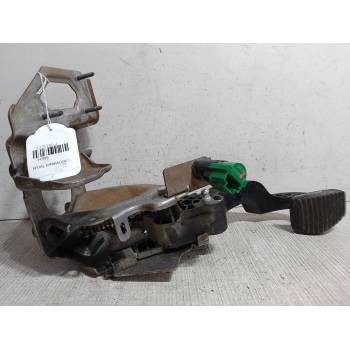 PEDAL EMBRAGUE 