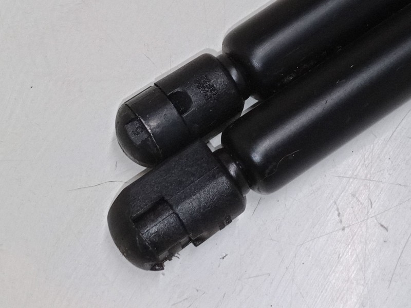 Recambio de amortiguadores malet/porton para ford fiesta iv (ja_, jb_) 1.3 i referencia OEM IAM   