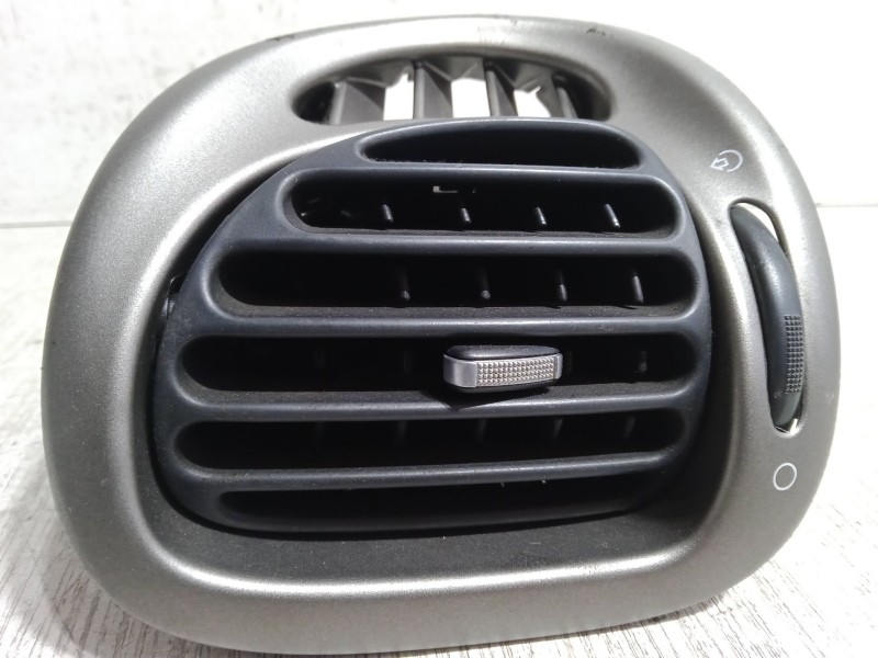Recambio de aireador izquierdo para citroën xsara picasso (n68) 2.0 hdi referencia OEM IAM   