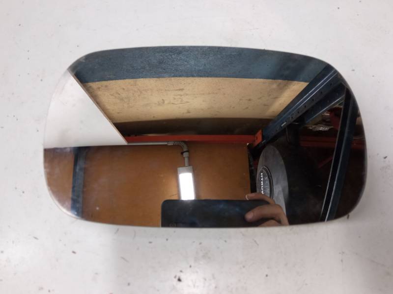 CRISTAL RETROVISOR IZQUIERDO 