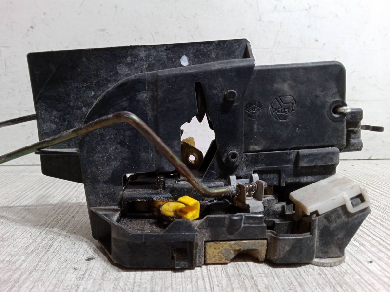 Recambio de cerradura puerta delantera derecha para renault laguna i (b56_, 556_) 1.8 (b56a/b) referencia OEM IAM   