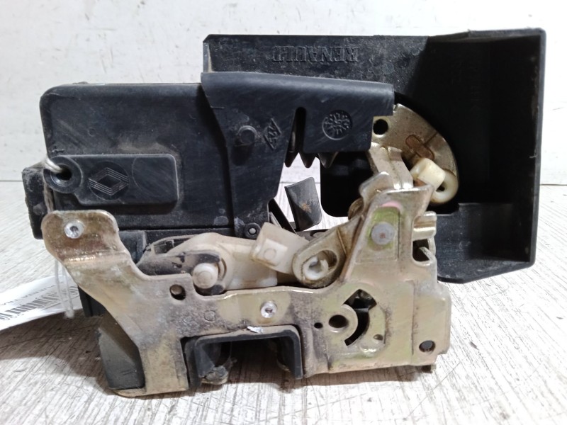 Recambio de cerradura puerta trasera derecha para renault laguna i (b56_, 556_) 1.8 (b56a/b) referencia OEM IAM   