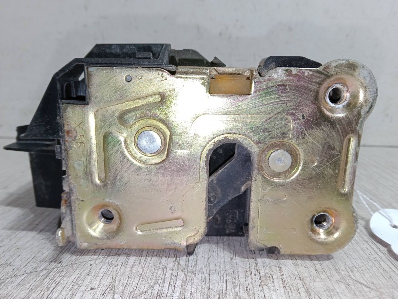 Recambio de cerradura puerta trasera derecha para renault laguna i (b56_, 556_) 1.8 (b56a/b) referencia OEM IAM   