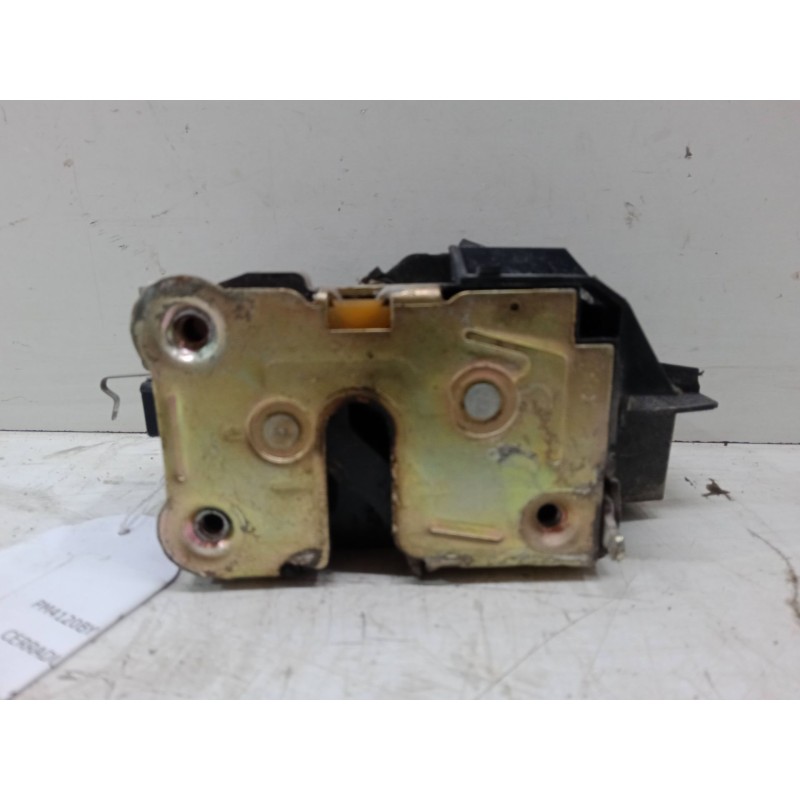 Recambio de cerradura puerta trasera izquierda para renault laguna i (b56_, 556_) 1.8 (b56a/b) referencia OEM IAM   
