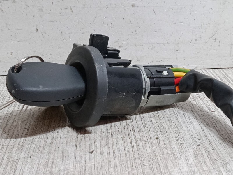 Recambio de clausor para dacia sandero 1.4 (bs0c, bs0a, bs0g, bs1f, bs0e) referencia OEM IAM 8200826300  17490601