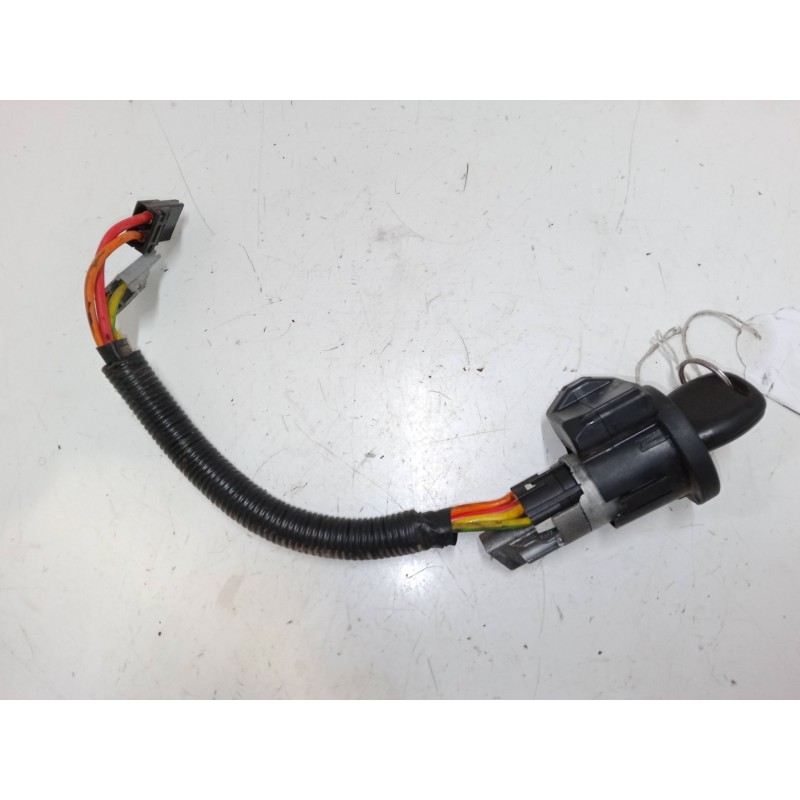 Recambio de clausor para renault trafic ii furgoneta (fl) 1.9 dci 80 (fl0b) referencia OEM IAM   