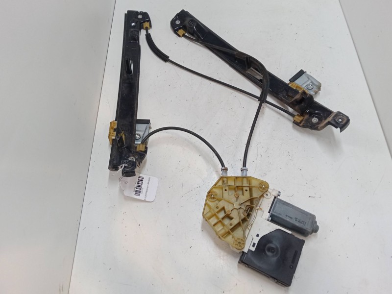 Recambio de elevalunas electrico delantero derecho para seat leon (1p1) 1.9 tdi referencia OEM IAM 1K0959792M  1T0959702G