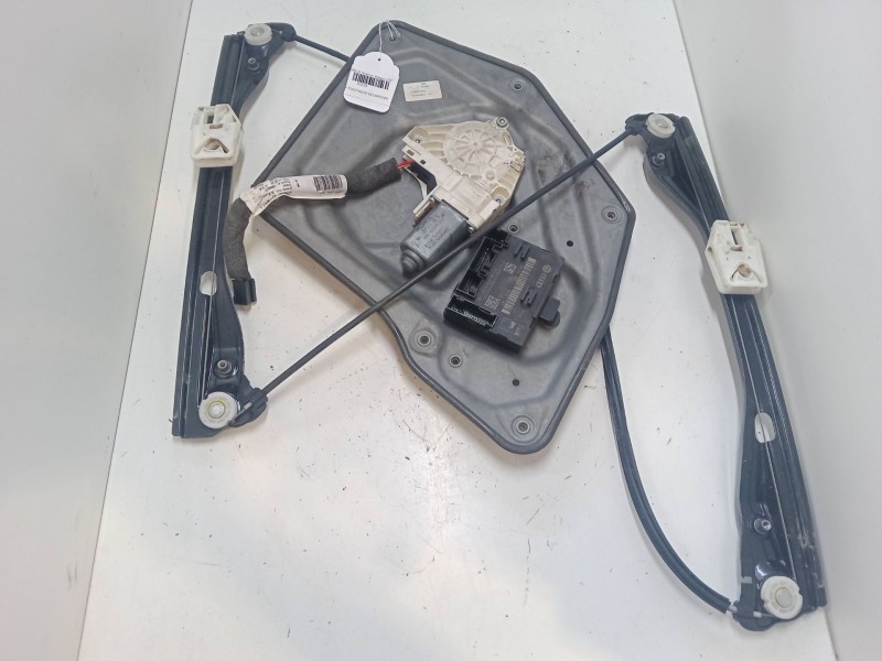 Recambio de elevalunas electrico delantero derecho para skoda superb ii station wagon (3t5) 2.0 tdi 16v referencia OEM IAM 8XO95