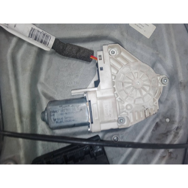 Recambio de elevalunas electrico delantero derecho para skoda superb ii station wagon (3t5) 2.0 tdi 16v referencia OEM IAM 8XO95