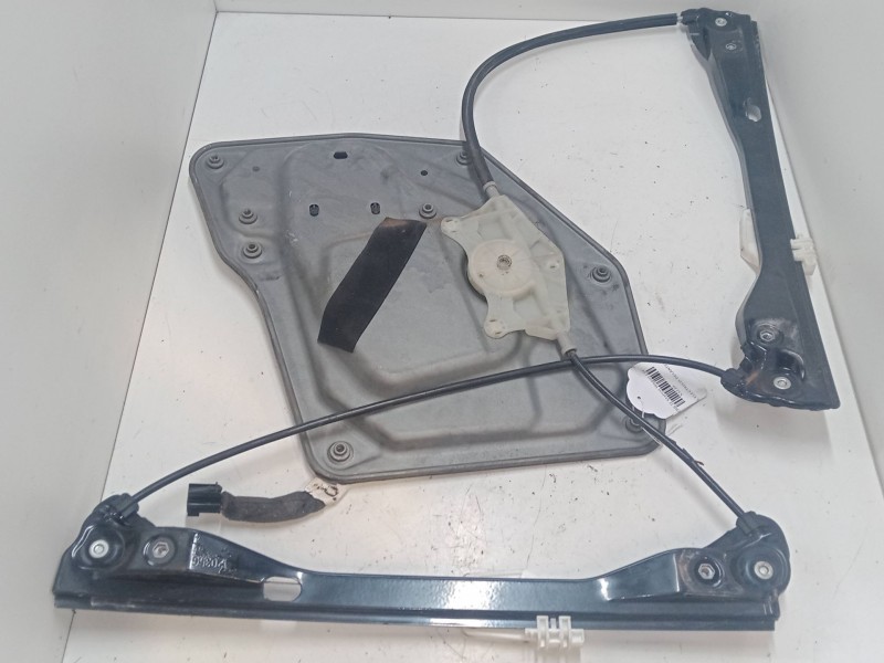 Recambio de elevalunas electrico delantero derecho para skoda superb ii station wagon (3t5) 2.0 tdi 16v referencia OEM IAM 8XO95