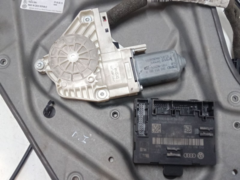 Recambio de elevalunas electrico delantero izquierdo para skoda superb ii station wagon (3t5) 2.0 tdi 16v referencia OEM IAM 8X0