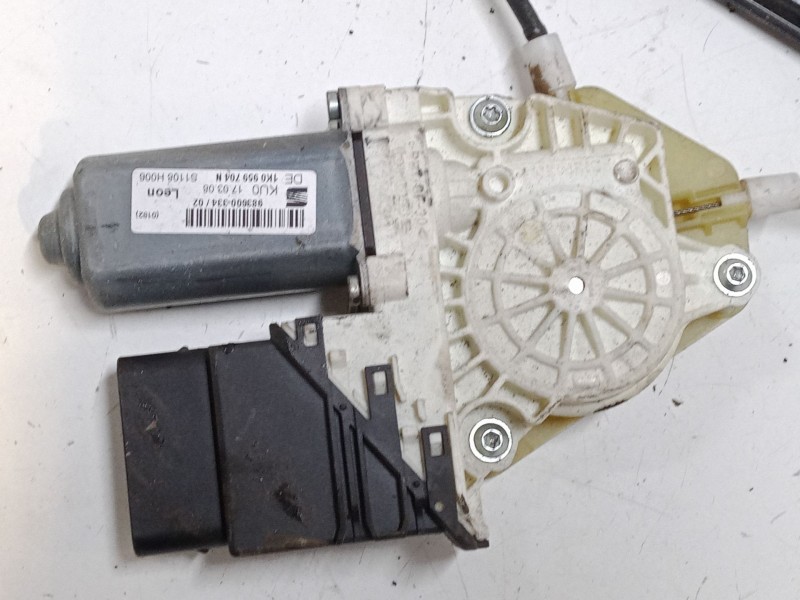 Recambio de elevalunas electrico trasero derecho para seat leon (1p1) 1.9 tdi referencia OEM IAM 1K0959704N  