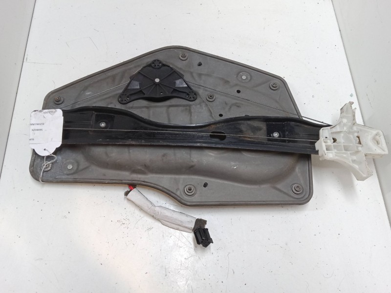 Recambio de elevalunas electrico trasero izquierdo para skoda superb ii station wagon (3t5) 2.0 tdi 16v referencia OEM IAM 8X095