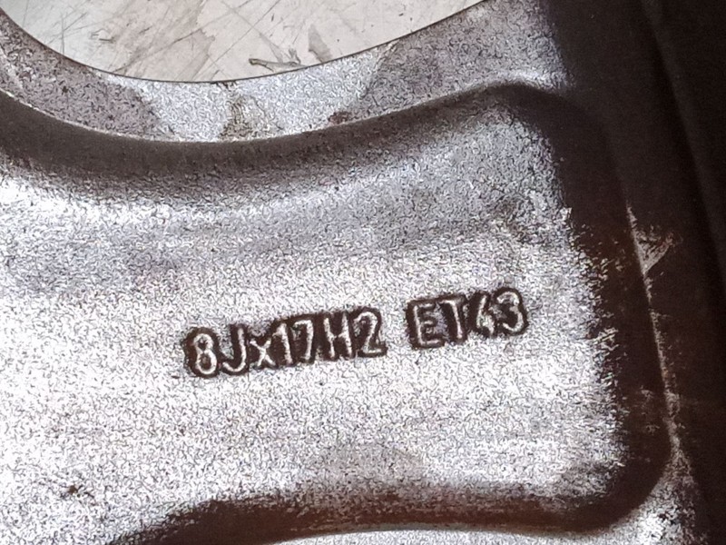 Recambio de llanta aluminio 17´´ para audi a8 d2 (4d2, 4d8) 3.7 quattro referencia OEM IAM 8JX17H2ET43  