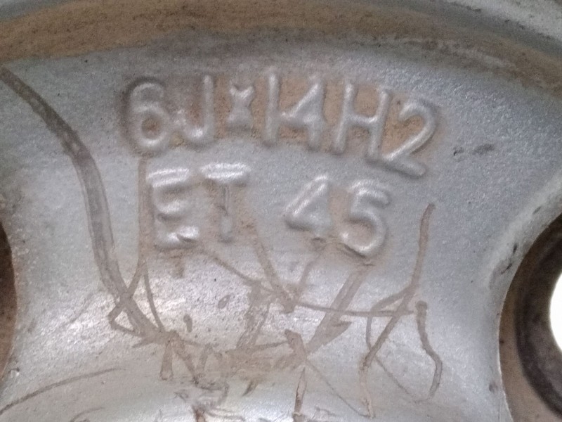 Recambio de llanta alumino 14´´ para volkswagen golf iii (1h1) 1.6 referencia OEM IAM 6J4H2ET45  