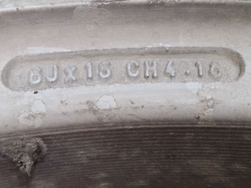 Recambio de llanta alumino 15´´ para citroën xsara (n1) 1.9 d referencia OEM IAM 6JX15CH4ET18  