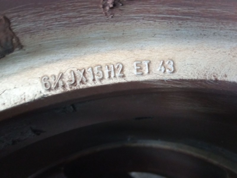 Recambio de llanta alumino 15´´ para volkswagen golf iv (1j1) 1.4 16v referencia OEM IAM 6.5JX15H2ET43  