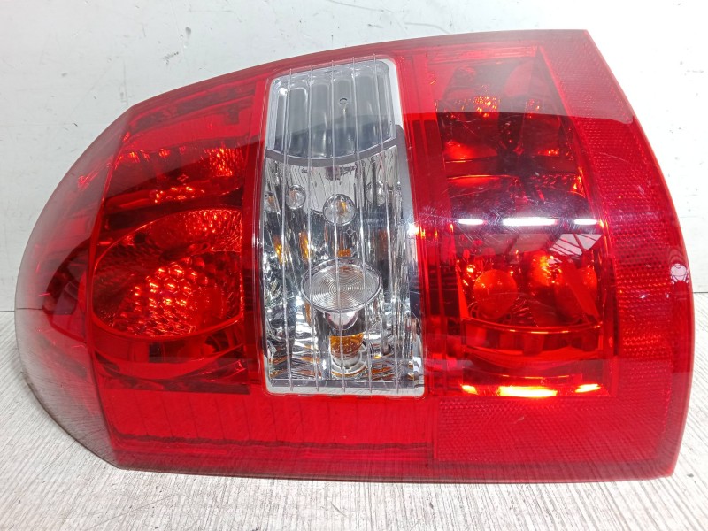 Recambio de piloto trasero izquierdo para hyundai tucson (jm) 2.0 crdi referencia OEM IAM   