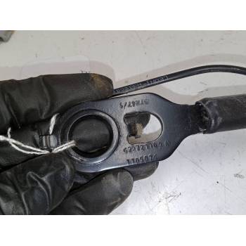 ANCLAJE CINTURON DELANTERO IZQUIERDO 