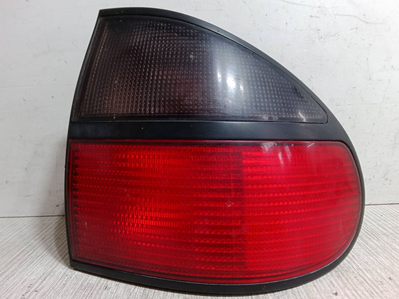 Recambio de piloto trasero derecho para renault laguna i (b56_, 556_) 1.8 (b56a/b) referencia OEM IAM   